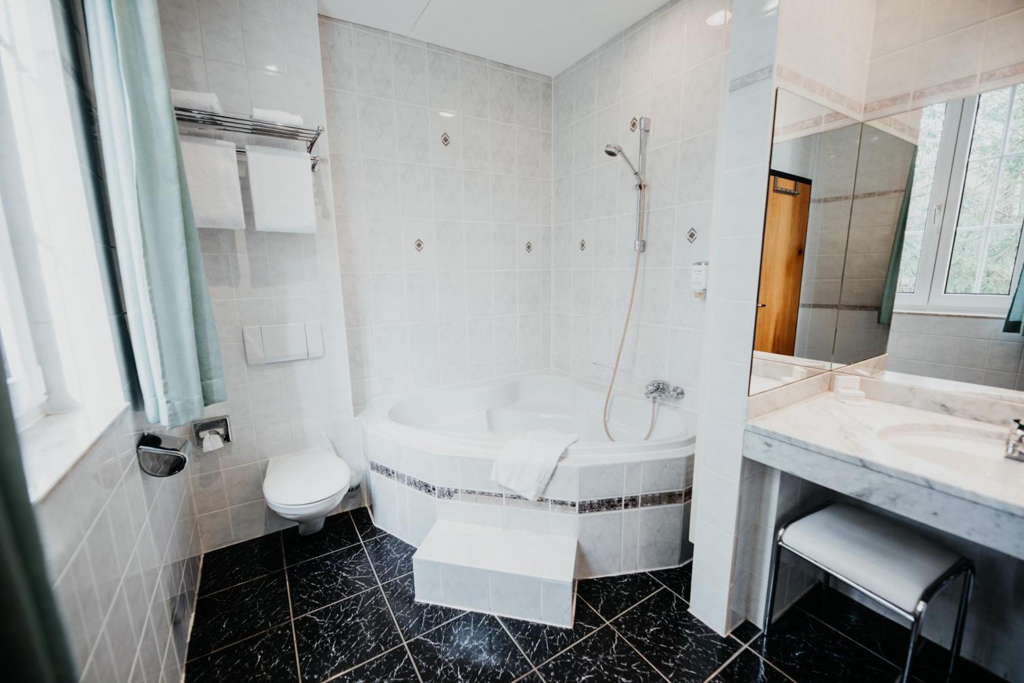שווארצנברג Sonnenhotel Hoher Hahn מראה חיצוני תמונה